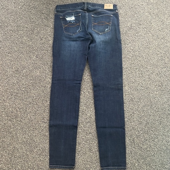 Jeans - Picture 2 of 4